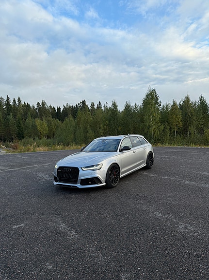 Audi RS6 2 of 10