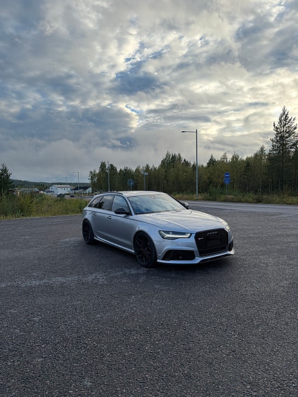 Audi RS6 3 of 10