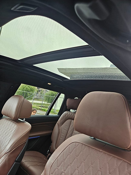 BMW X7 6 of 7