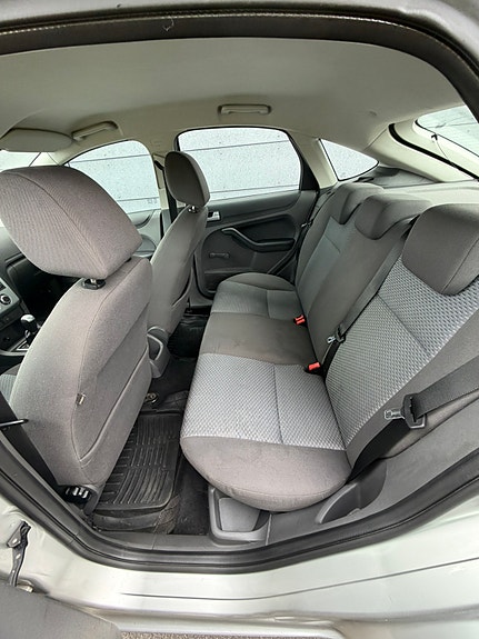 Ford Focus 3 of 5