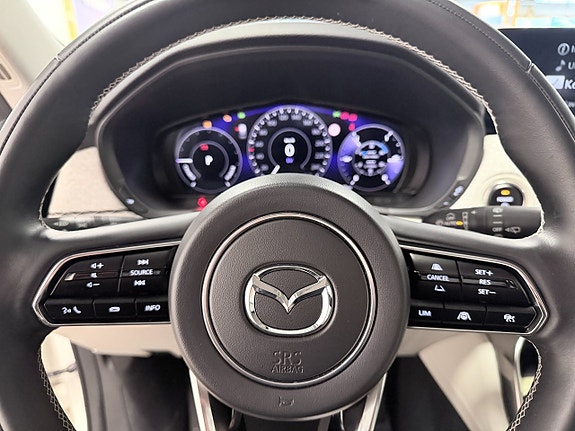 Mazda CX-60 9 of 17