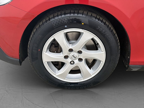 Volvo V40 Cross Country 24 of 28