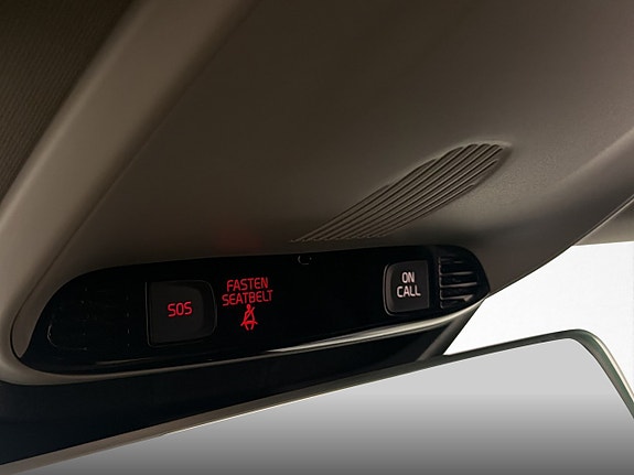 Volvo V40 Cross Country 17 of 28