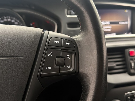 Volvo V40 Cross Country 16 of 28