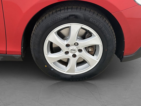 Volvo V40 Cross Country 27 of 28