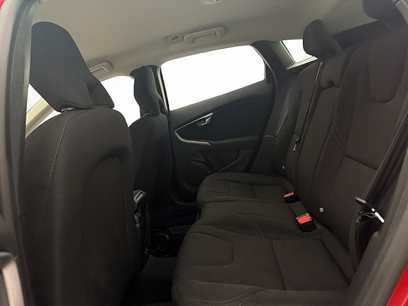 Volvo V40 Cross Country 21 of 28