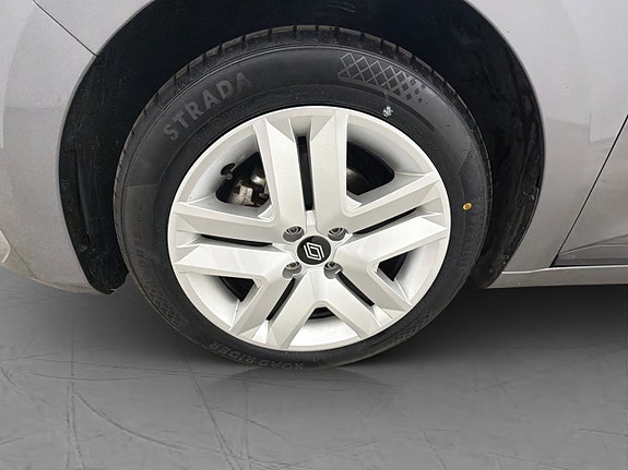 Renault Clio 27 of 30