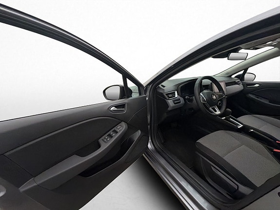 Renault Clio 10 of 30
