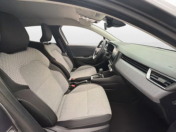 Renault Clio 25 of 30
