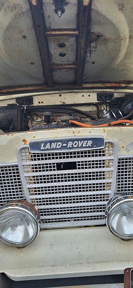 Land Rover 109 10 of 16