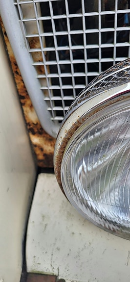 Land Rover 109 9 of 16