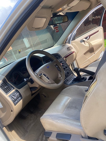 Volvo V70 5 of 11