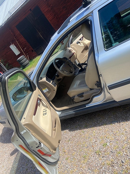 Volvo V70 6 of 11