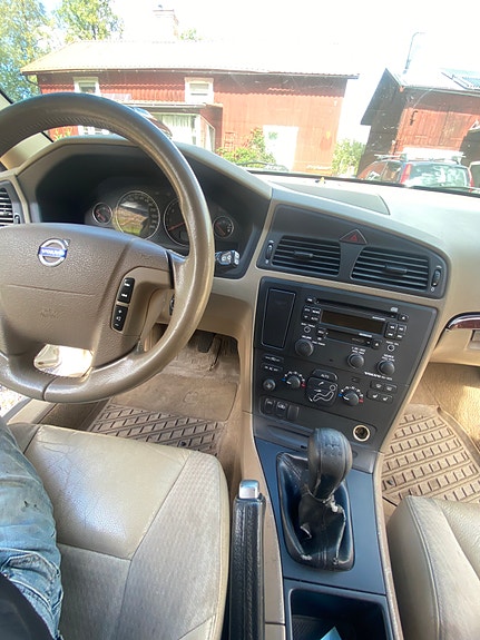 Volvo V70 7 of 11
