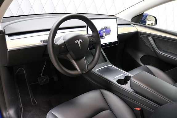 Tesla Model Y 24 of 24