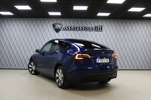 Tesla Model Y 14 of 24