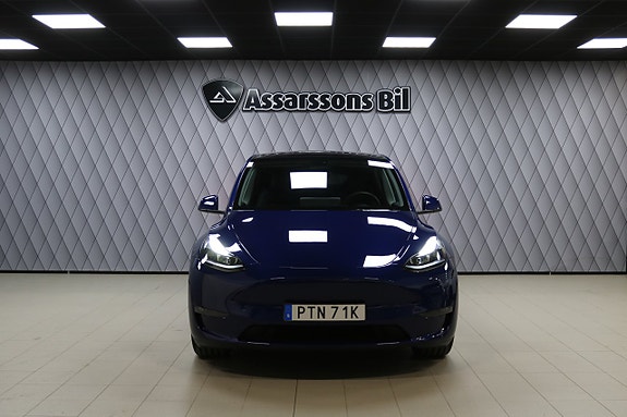 Tesla Model Y 15 of 24