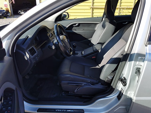 Volvo V70 7 of 10