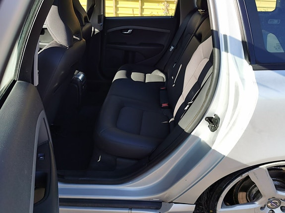 Volvo V70 8 of 10