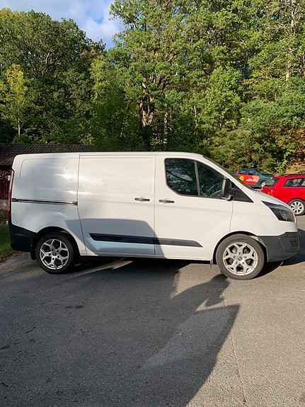 Ford Transit Custom 2 of 7