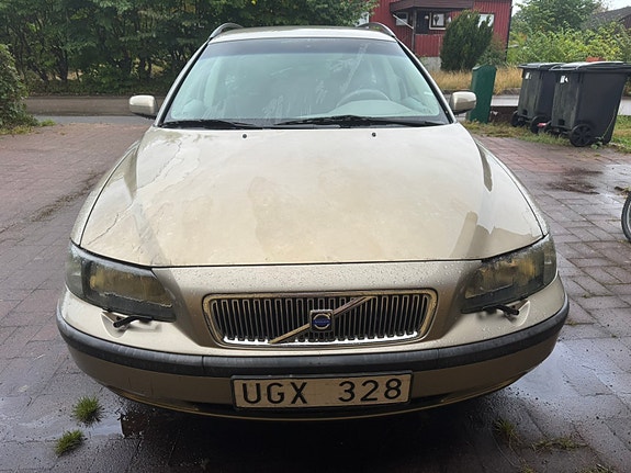 Volvo V70 5 of 10