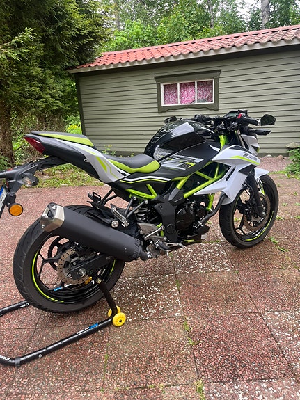 Kawasaki Z125 7 of 8