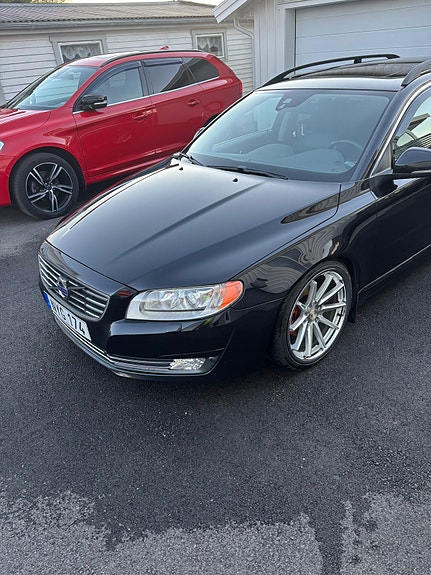 Volvo V70 6 of 25