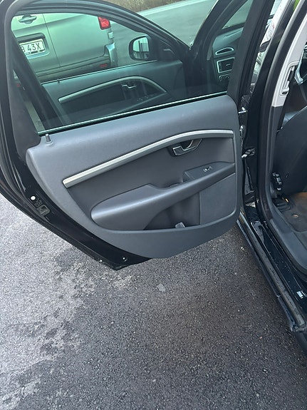 Volvo V70 18 of 25