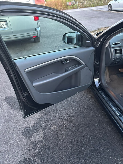 Volvo V70 17 of 25