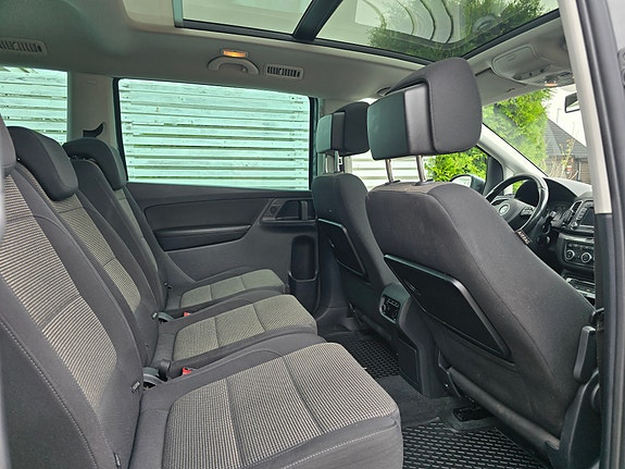 Volkswagen Sharan 5 of 9