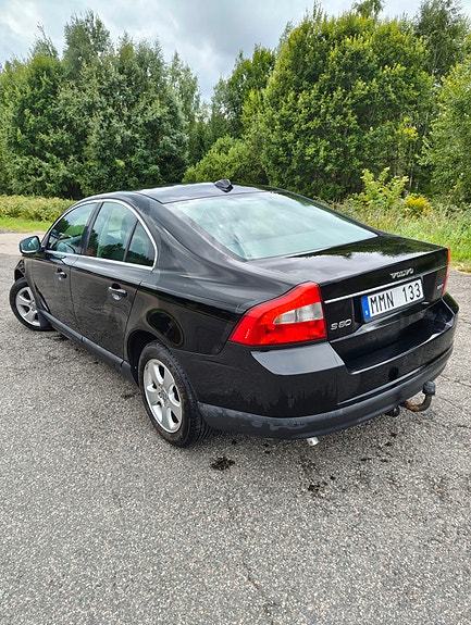 Volvo S80 2 of 7