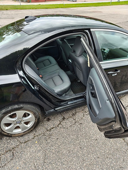 Volvo S80 6 of 7
