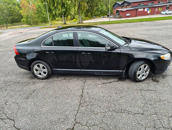 Volvo S80 3 of 7