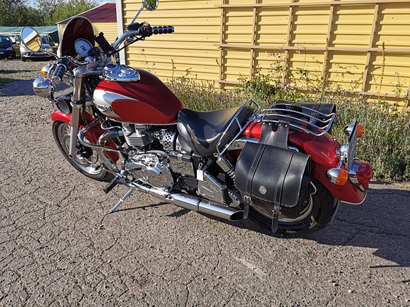 Triumph BONNEVILLE AMERI 3 of 10