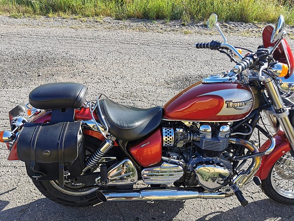 Triumph BONNEVILLE AMERI 7 of 10