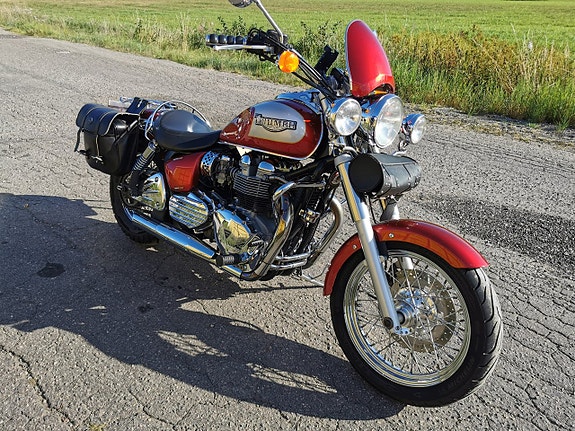 Triumph BONNEVILLE AMERI 6 of 10