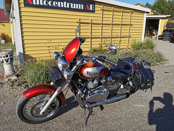 Triumph BONNEVILLE AMERI 2 of 10
