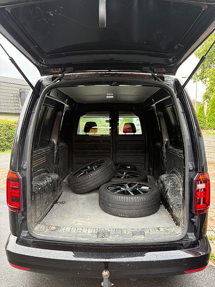 Volkswagen Caddy Maxi 5 of 7