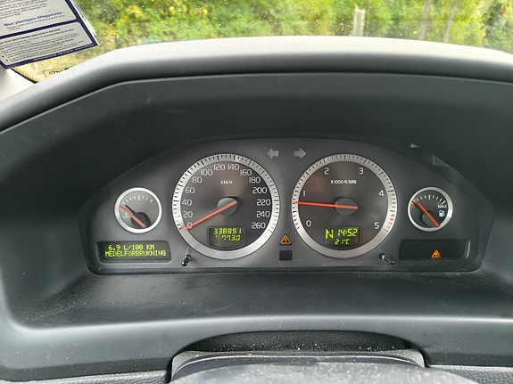 Volvo V70 15 of 23