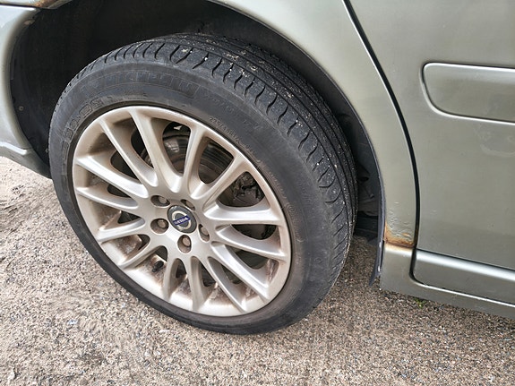 Volvo V70 13 of 23