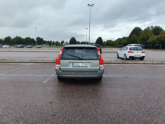Volvo V70 5 of 15