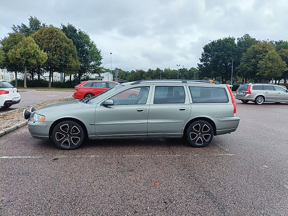 Volvo V70 4 of 15