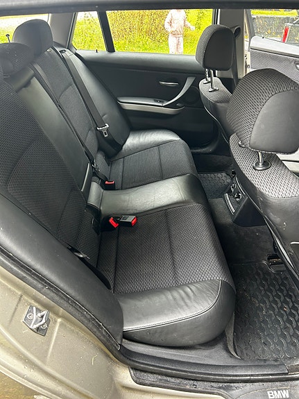 BMW 320d 6 of 6