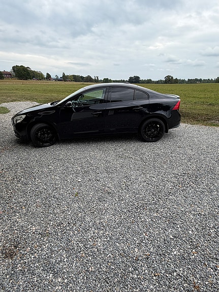 Volvo S60 9 of 11