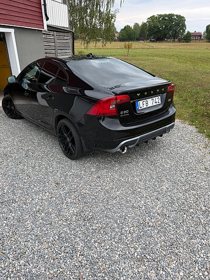 Volvo S60 8 of 11