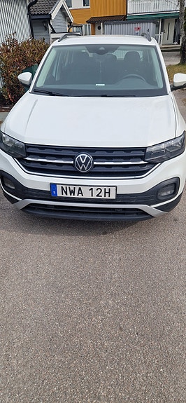 Volkswagen T-Cross 2 of 4