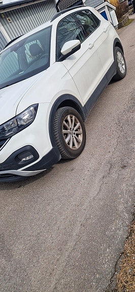 Volkswagen T-Cross 3 of 4