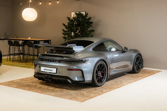 Porsche 911 10 of 30