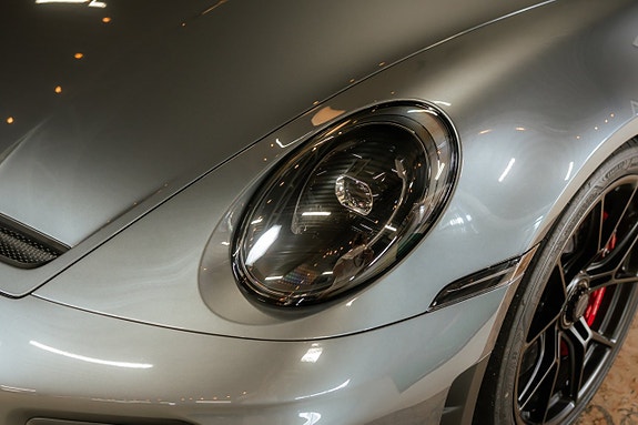 Porsche 911 4 of 30