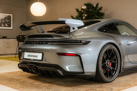 Porsche 911 13 of 30